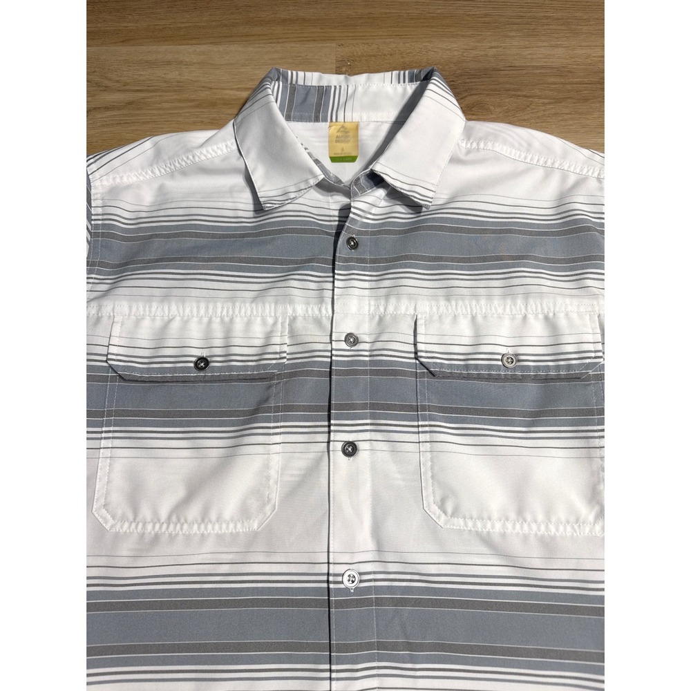 Alpine Design Tech Series White/Grey Striped Short Sleeve Button Down Mens Large